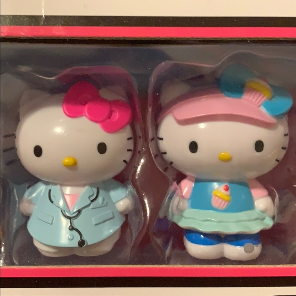 ❌SOLD❌ Hello Kitty Rescue Set - Picture 4 of 7